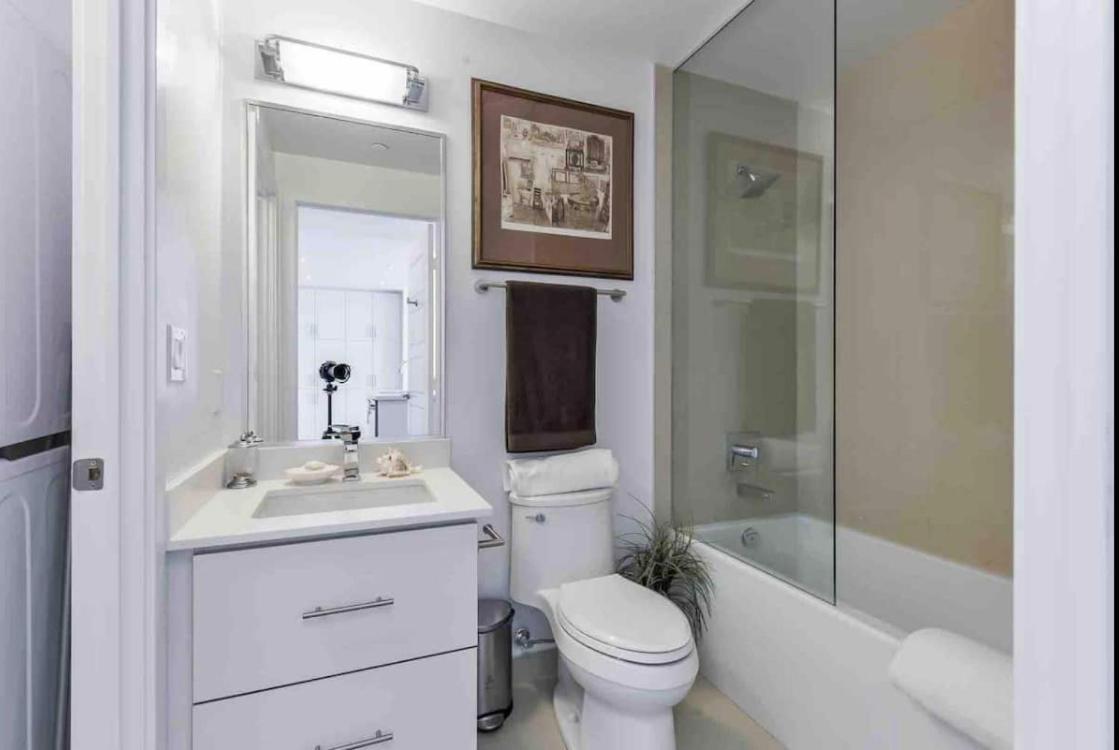 Aquarius 2 Bedroom Condo Friday Harbour Innisfil Εξωτερικό φωτογραφία
