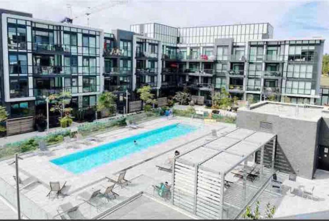 Aquarius 2 Bedroom Condo Friday Harbour Innisfil Εξωτερικό φωτογραφία